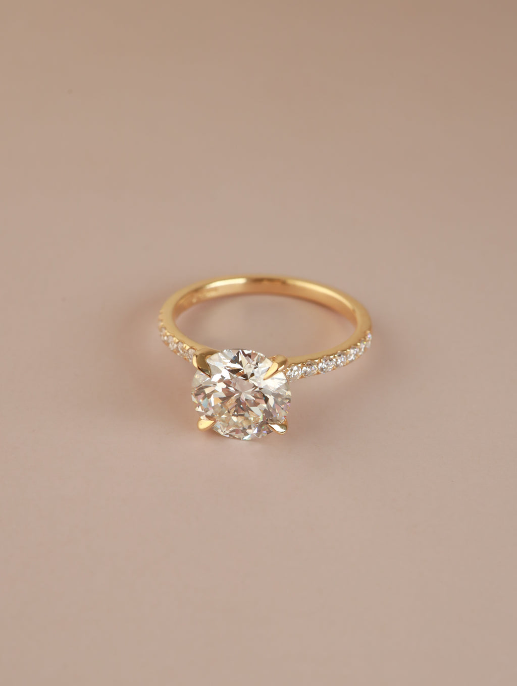 Round shape Lab Grown diamond Engagement ring with microset shoulders in yellow gold