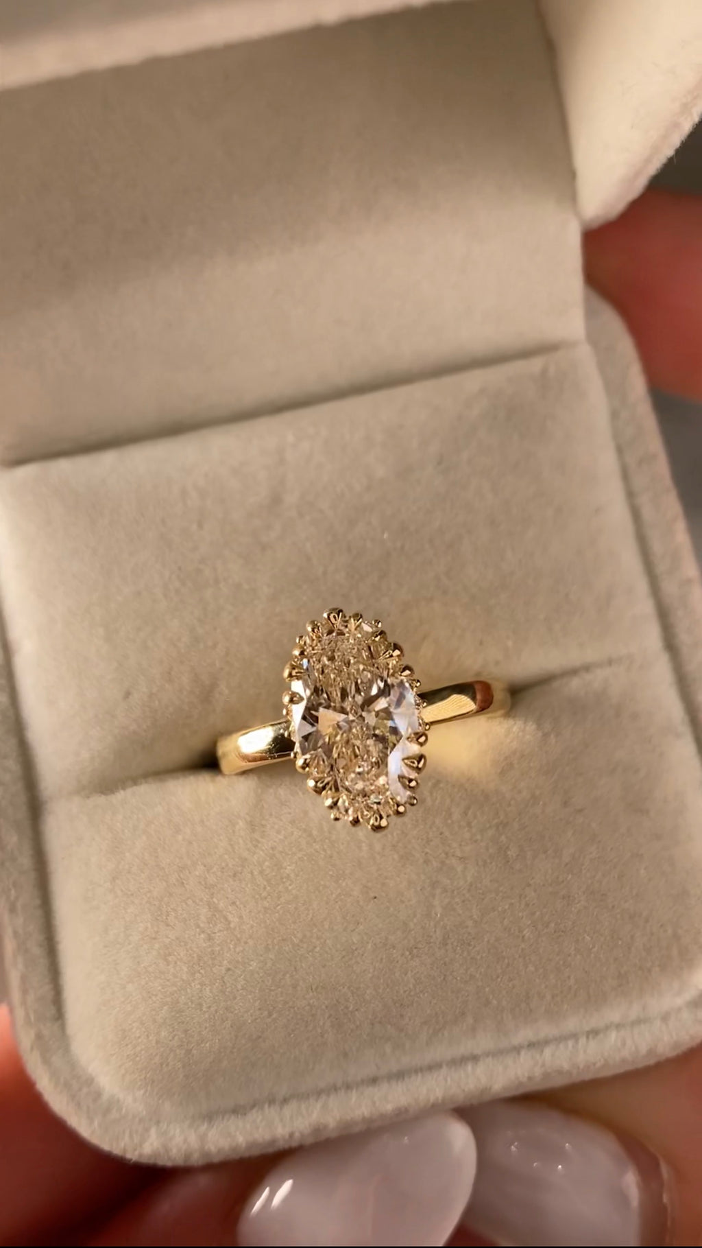 La Fleur Moval Diamond Engagement ring
